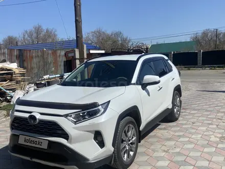 Toyota RAV4 2020 года за 18 000 000 тг. в Аягоз