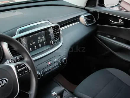 Kia Sorento 2019 года за 12 000 000 тг. в Алматы – фото 11