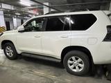 Toyota Land Cruiser Prado 2017 годаfor23 000 000 тг. в Астана – фото 3