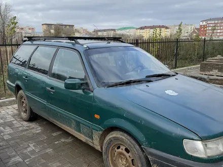 Volkswagen Passat 1995 года за 1 750 000 тг. в Уральск – фото 4