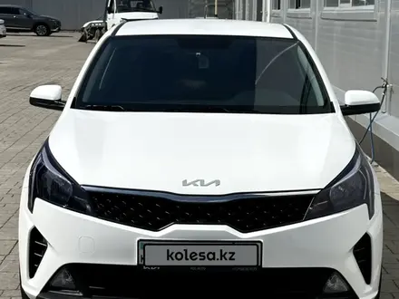 Kia Rio 2022 года за 9 990 000 тг. в Актобе