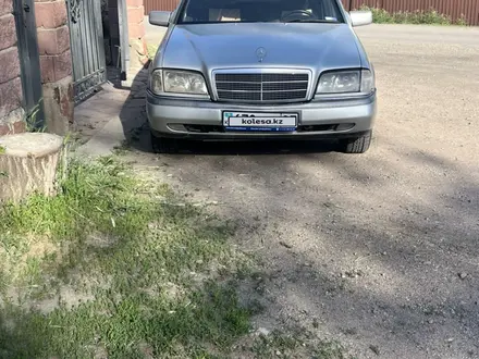 Mercedes-Benz C 280 1994 года за 1 900 000 тг. в Алматы – фото 2