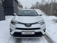 Toyota RAV4 2018 годаfor14 500 000 тг. в Алматы