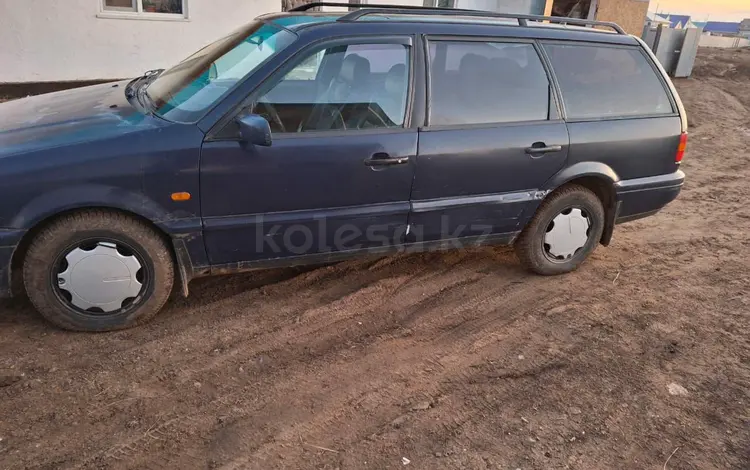 Volkswagen Passat 1994 годаfor2 000 000 тг. в Уральск