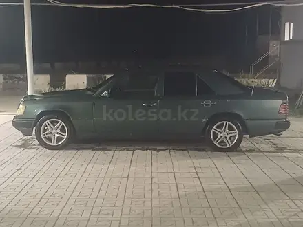 Mercedes-Benz E 230 1992 года за 1 350 000 тг. в Кордай – фото 2