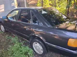 Audi 100