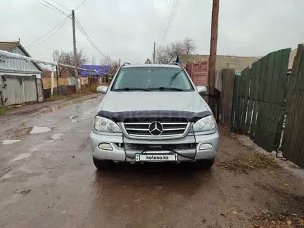 Mercedes-Benz ML 320 2002 года за 3 700 000 тг. в Караганда – фото 2