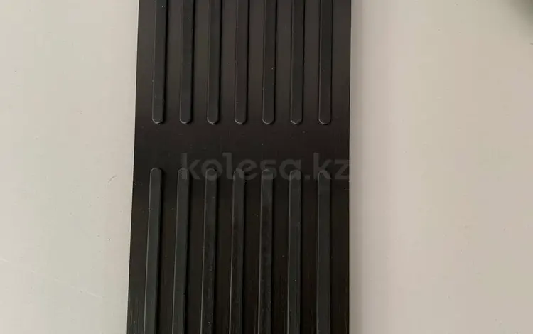 Оригинальные накладки на педали черные LI за 1 000 тг. в Алматы