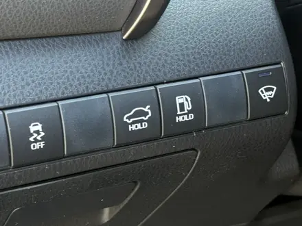 Toyota Camry 2019 года за 12 000 000 тг. в Семей – фото 14