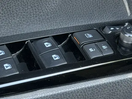 Toyota Camry 2019 года за 12 000 000 тг. в Семей – фото 15