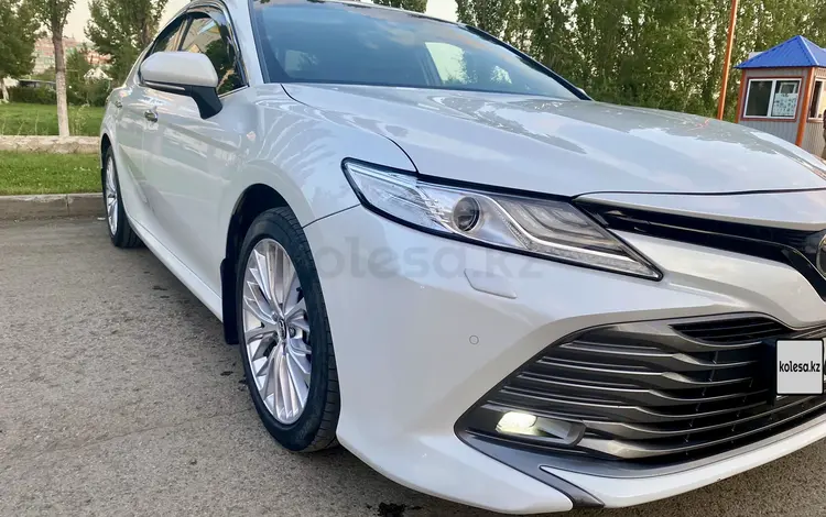 Toyota Camry 2018 годаүшін13 900 000 тг. в Актобе