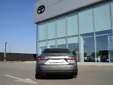 Toyota Camry Luxe eCVT 2026 года за 24 190 000 тг. в Шымкент – фото 4