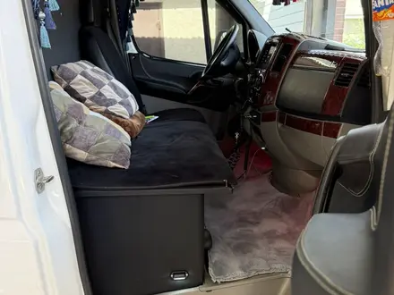 Mercedes-Benz  Sprinter 2007 года за 22 000 000 тг. в Шымкент – фото 15