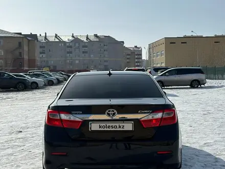 Toyota Camry 2012 года за 8 000 000 тг. в Атырау – фото 9