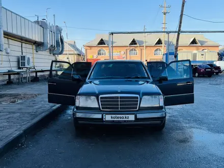 Mercedes-Benz E 200 1994 года за 2 300 000 тг. в Туркестан – фото 14