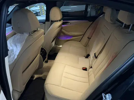 BMW 520 2020 года за 16 995 000 тг. в Алматы – фото 19