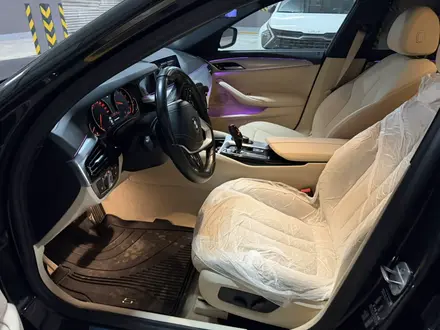 BMW 520 2020 года за 16 995 000 тг. в Алматы – фото 22