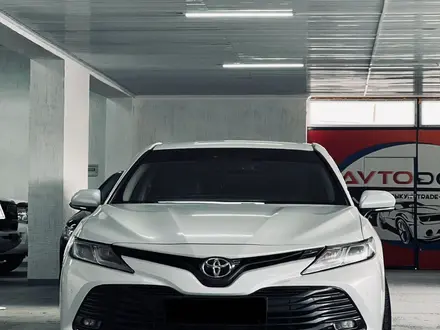 Toyota Camry 2018 года за 11 500 000 тг. в Актау – фото 2