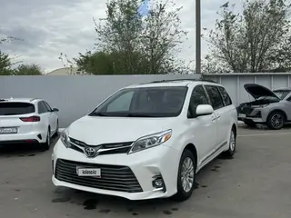 Toyota Sienna, 2015