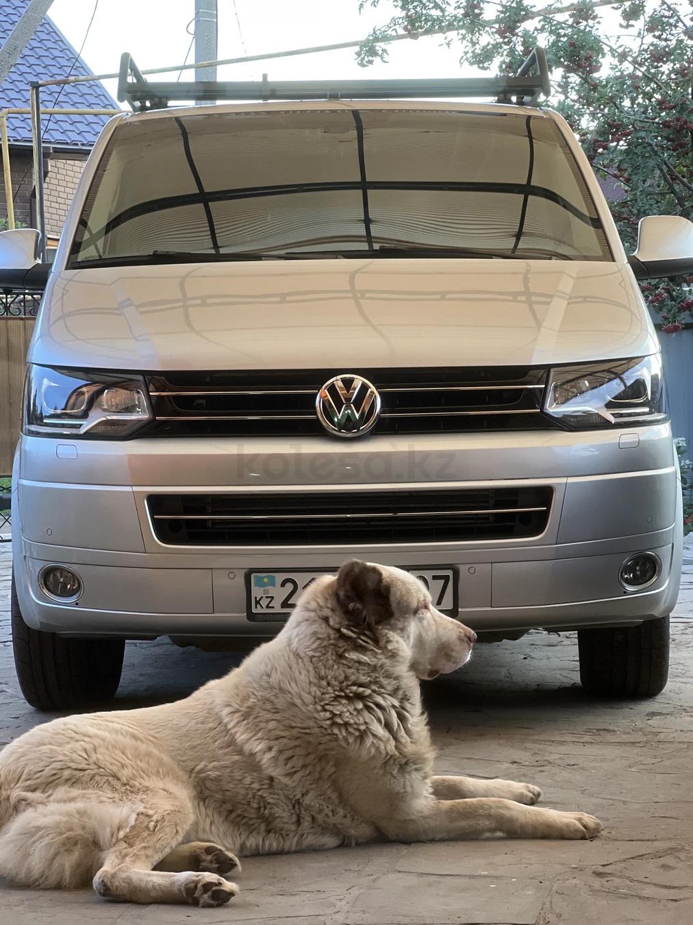 Volkswagen Multivan 2014 г.