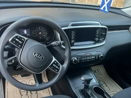 Kia Sorento 2018 года за 11 500 000 тг. в Алматы – фото 11