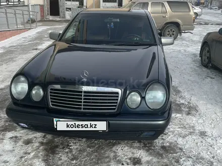 Mercedes-Benz E 200 1997 года за 3 000 000 тг. в Макинск