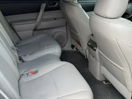 Toyota Highlander 2011 года за 10 500 000 тг. в Актау – фото 11