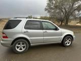 Mercedes-Benz ML 320 2002 годаүшін4 500 000 тг. в Сатпаев – фото 4