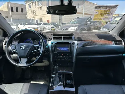 Toyota Camry 2017 года за 11 400 000 тг. в Актобе – фото 18