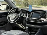 Toyota Highlander 2019 года за 18 500 000 тг. в Астана – фото 3