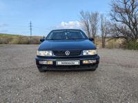 Volkswagen Passat 1994 годаүшін1 450 000 тг. в Караганда