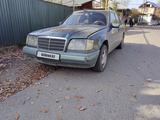 Mercedes-Benz E 200 1993 года за 1 350 000 тг. в Алматы