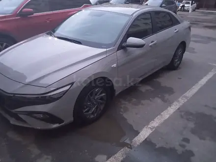 Hyundai Elantra 2025 года за 10 000 000 тг. в Атырау – фото 2