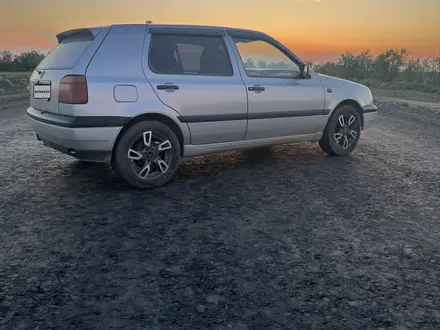 Volkswagen Golf 1993 года за 1 700 000 тг. в Актобе – фото 2