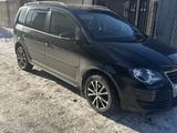 Volkswagen Touran 2010 годаfor5 500 000 тг. в Алматы – фото 2