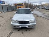 Mercedes-Benz C 200 1998 года за 2 500 000 тг. в Астана