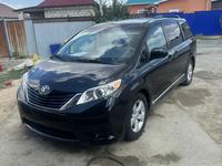 Toyota Sienna 2012 годаfor7 800 000 тг. в Атырау