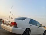 Mercedes-Benz SL 320 1997 года за 2 000 000 тг. в Шетпе – фото 2