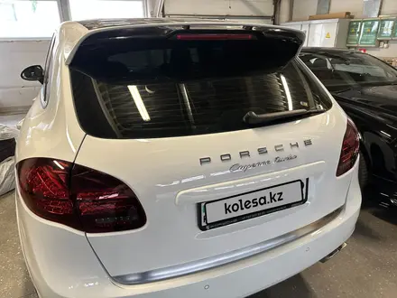 Porsche Cayenne 2012 года за 13 500 000 тг. в Алматы – фото 11