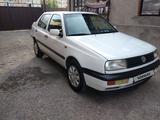 Volkswagen Vento 1993 года за 1 700 000 тг. в Тараз