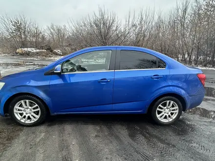 Chevrolet Aveo 2013 года за 3 500 000 тг. в Семей – фото 3