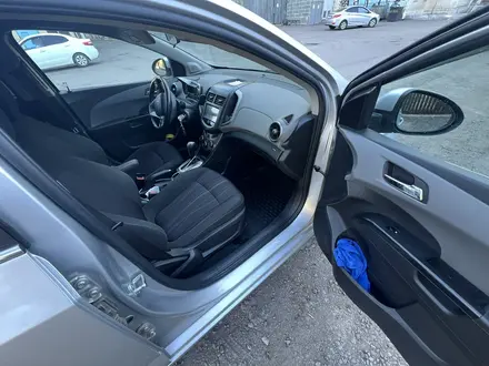 Chevrolet Aveo 2014 года за 3 800 000 тг. в Караганда – фото 8