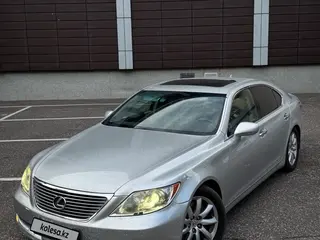 Lexus LS 460