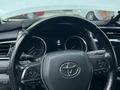 Toyota Camry 2018 года за 13 400 000 тг. в Шымкент – фото 2