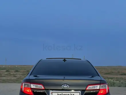 Toyota Camry 2014 года за 5 300 000 тг. в Атырау – фото 9