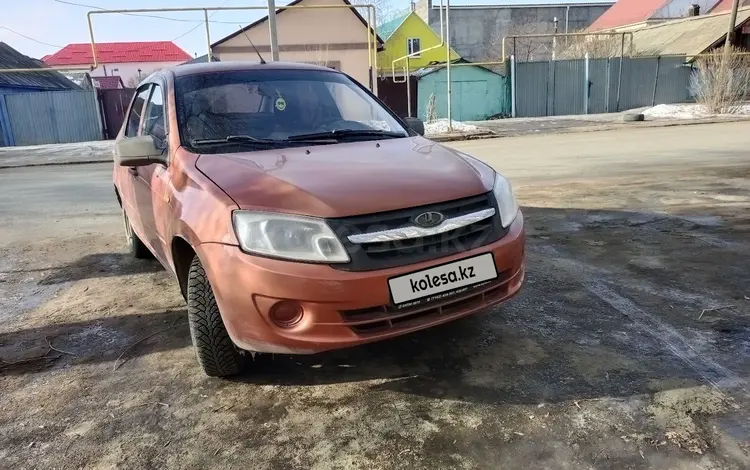 ВАЗ (Lada) Granta 2190 2013 годаfor2 100 000 тг. в Уральск