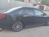 Toyota Camry 2013 года за 8 000 000 тг. в Уральск – фото 3