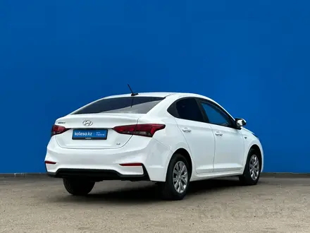 Hyundai Accent 2019 года за 8 080 000 тг. в Алматы – фото 3