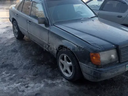 Mercedes-Benz E 230 1989 года за 900 000 тг. в Костанай – фото 4