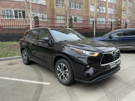 Toyota Highlander 2021 годаүшін23 800 000 тг. в Актобе